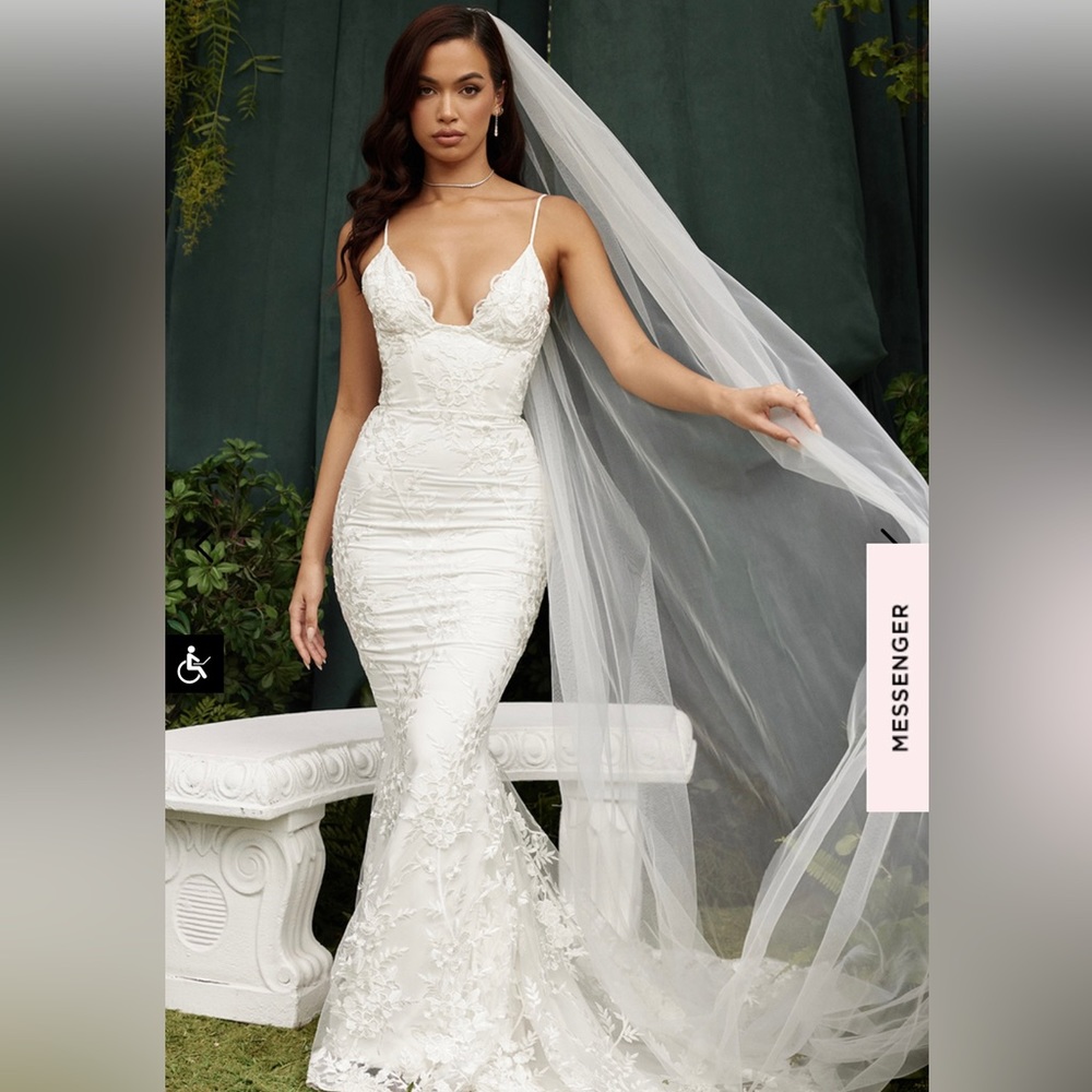 New with tags House of CB Solene Wedding Gown Small Bigger Cup